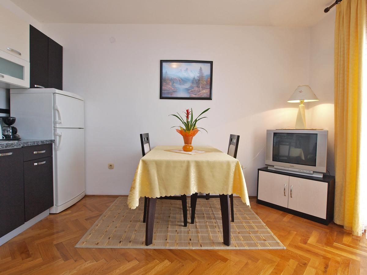 Apartments Milan 1048 Ровинь Экстерьер фото